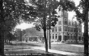 Le bureau de poste de Granby, en 1920. (Export Journal of Canada, Montréal, vol 2 no 6, novembre 1920)